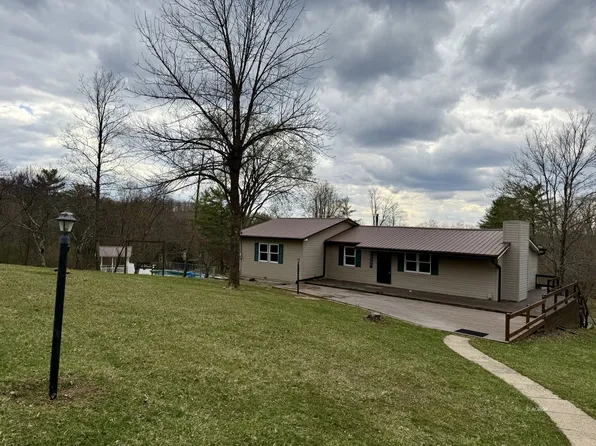 10265 Dock Rd #2, Glouster, OH 45732