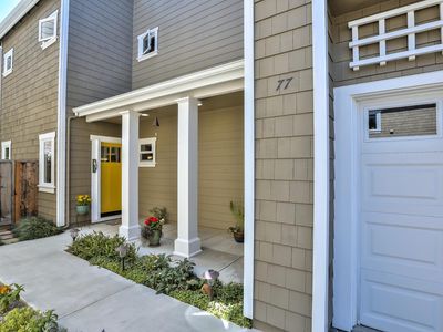 77 Oakwood Dr, Redwood City, CA, 94061