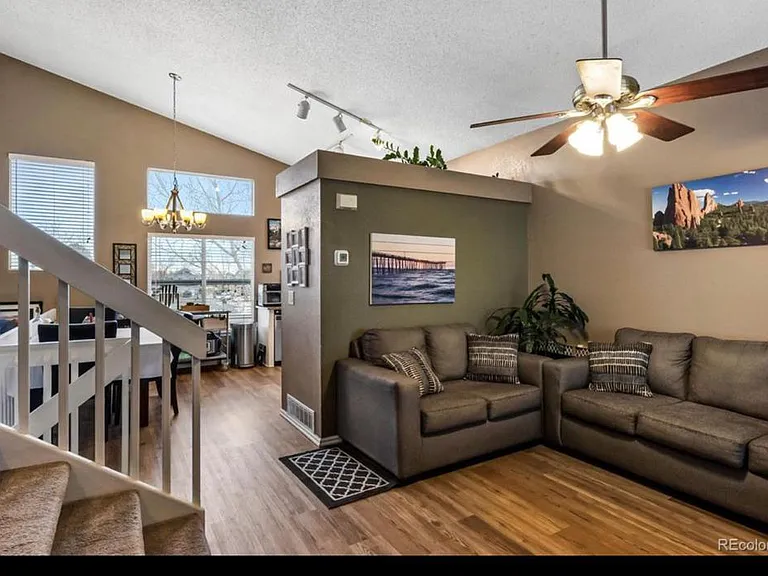 8705 Katherine Ct — Photo 11