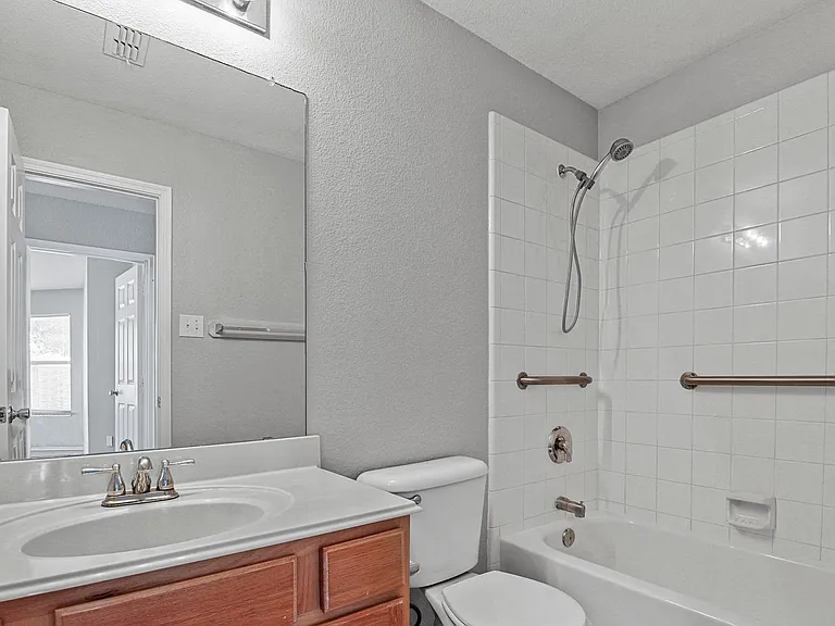 2817 Briargrove Ln — Photo 11