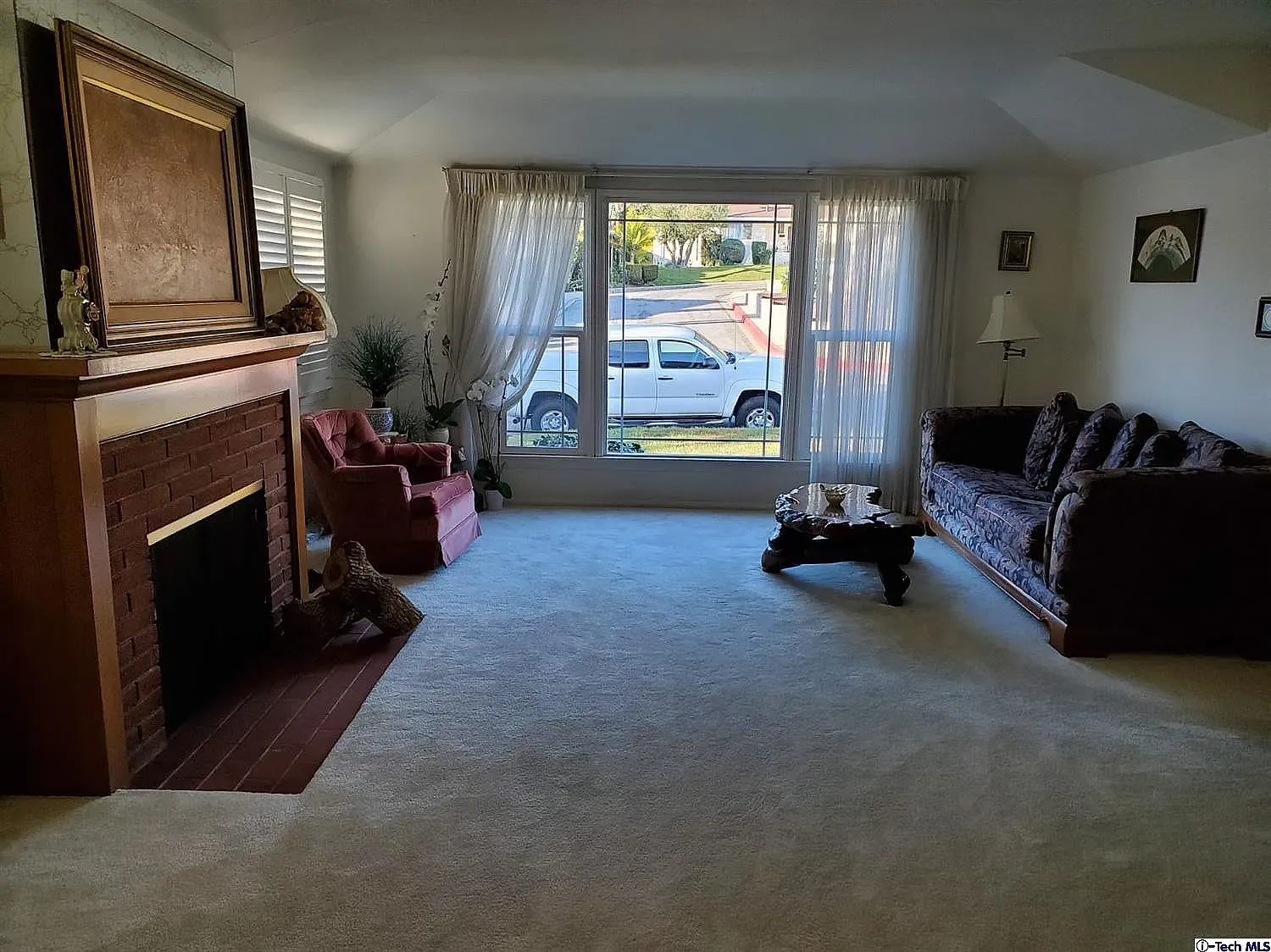3 bed, 1700 sqft, $4,900 — Photo 2