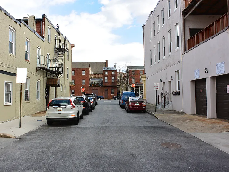 916 Light St #A — Photo 15