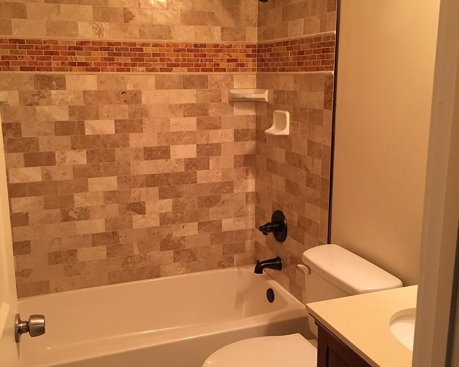 Upstairs smaller bathroom