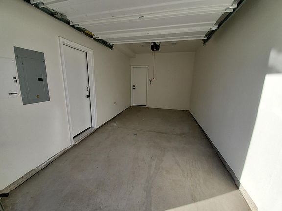 4th image of 542 Kalamath St #3