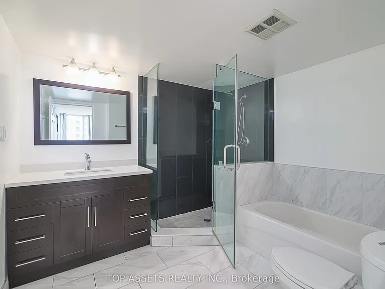 24 Wellesley St W #614 — Photo 26