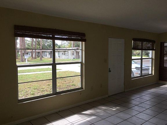 3rd image of 309 Dixon Ave