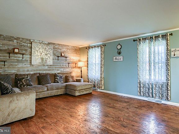 5th image of 310 E Queen St #L-0045