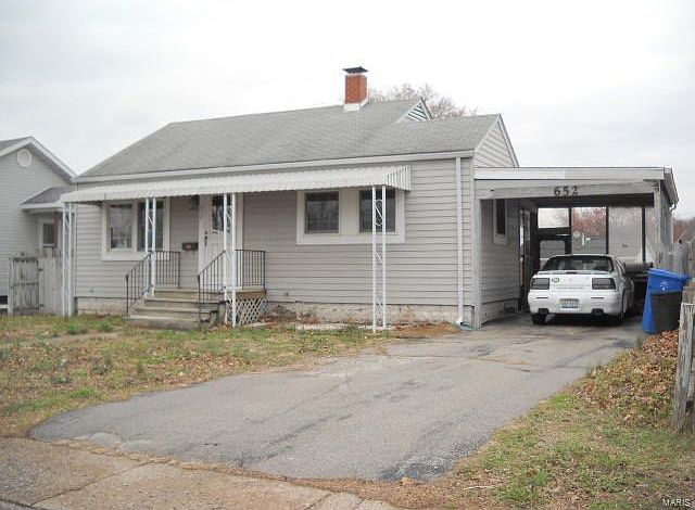 1st image of 652 Lincoln Ave