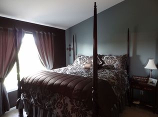 423 Victorian Ln #29, Belleville, MI 48111