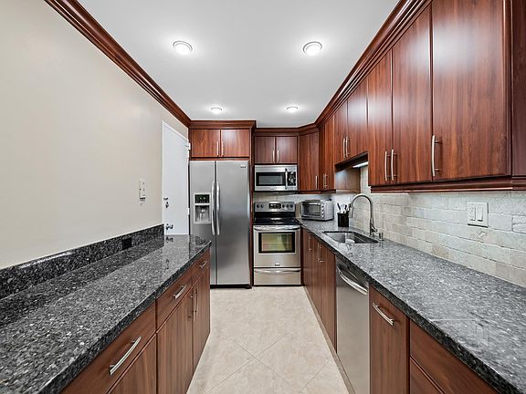 4th image of 4250 Galt Ocean Drive #9T