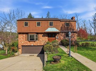1460 Great Oak Dr, Pittsburgh, PA 15220