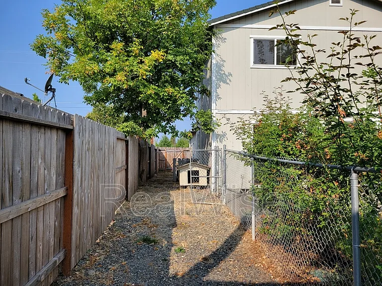 1527 Hamilton Ln — Photo 31