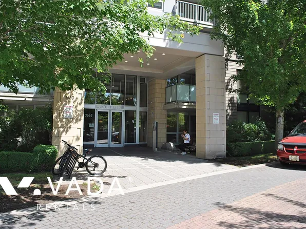 3663 Crowley Dr #303, Vancouver, BC V5R 6H4