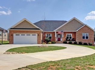 4574 Hunter Rhyne Rd, Lincolnton, NC 28092