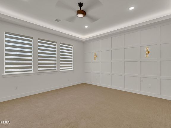 5th image of 320 Emerald Earth Ln