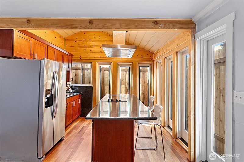 4th image of 6618 43rd Avenue S