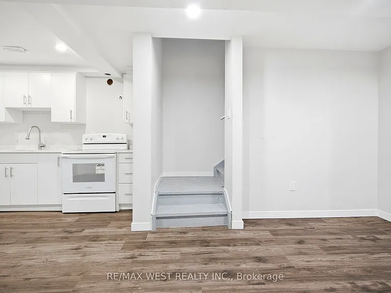 26 Hines St — Photo 39