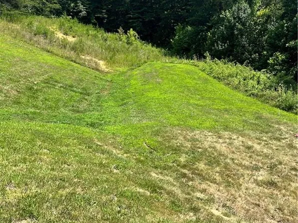 6069 Cain Forest Dr, Walkertown, NC 27051