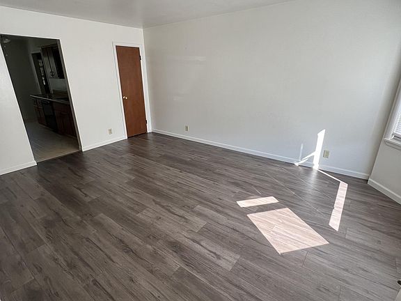 2nd image of 2805 Skyway Ln #2805