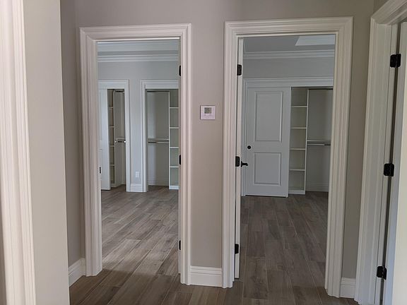 5th image of 9840 Howland Dr #B