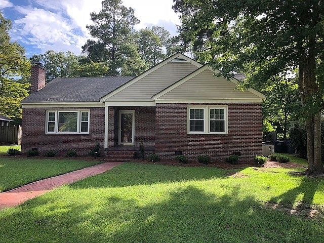 1st image of 113 S Circle Dr