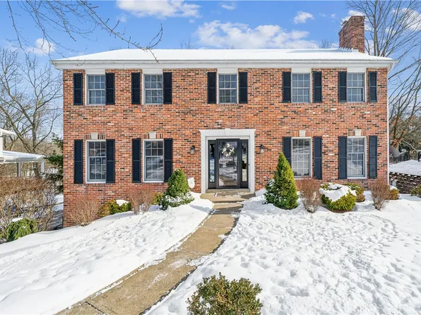 5235 Karrington Dr, Gibsonia, PA 15044