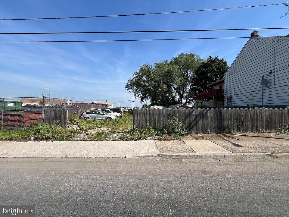 1st image of 641 E Princess St