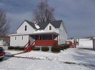 422 W Owsley St, Chenoa, IL 61726