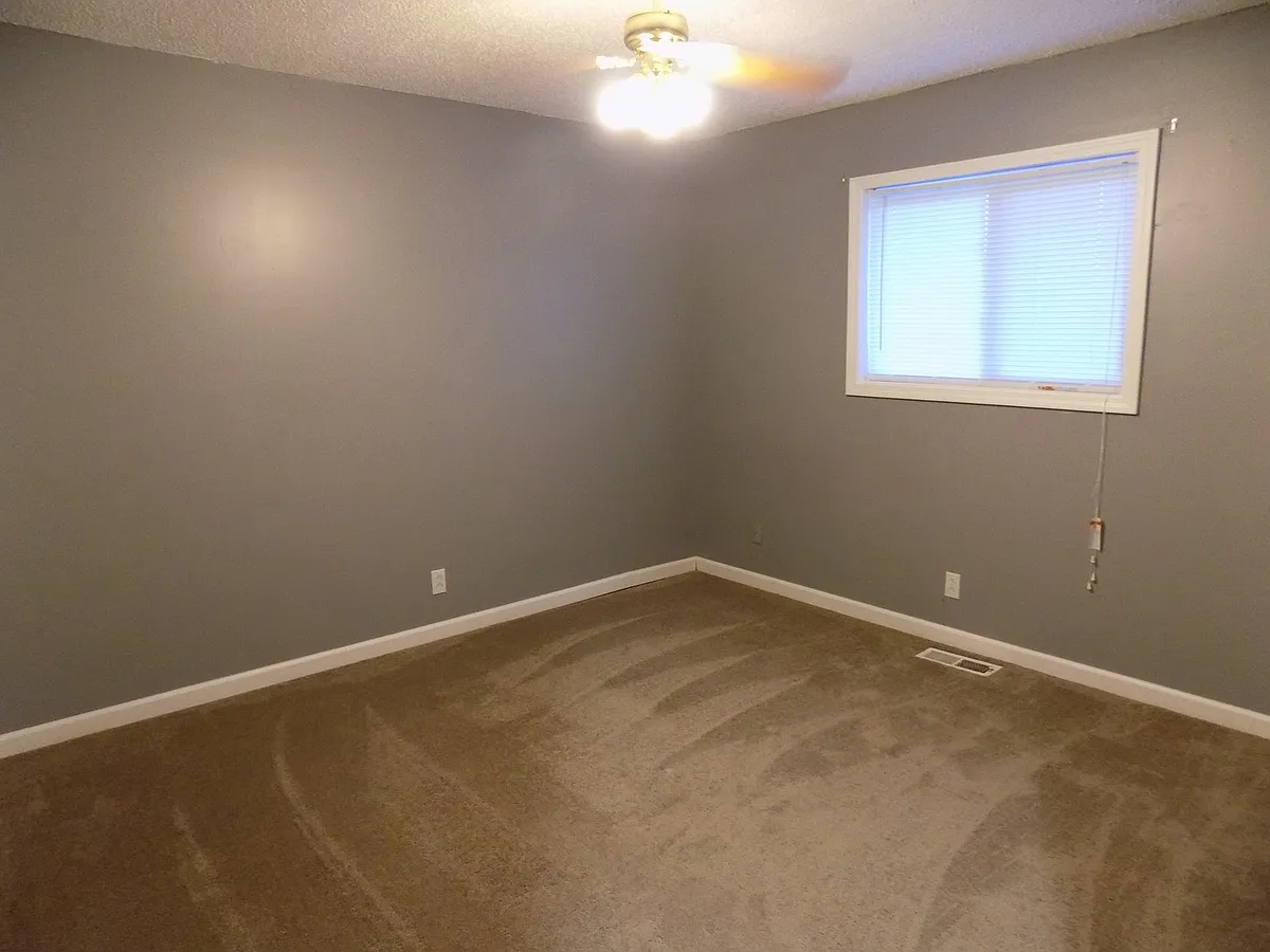 Building Photo - 340 Beachwood Dr #2B