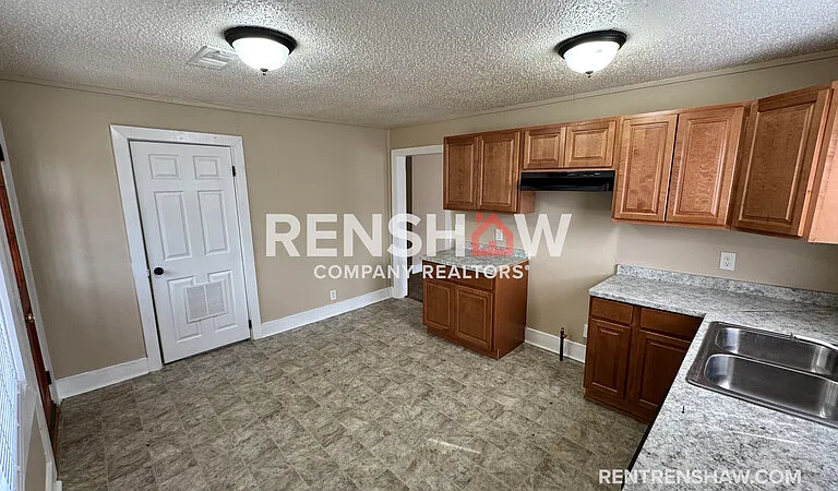822 Eyers Rd — Photo 5