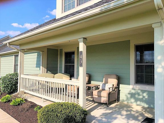 2nd image of 43 Glen Mawr Cir