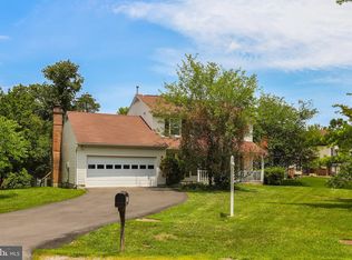 6517 White Post Rd, Centreville, VA 20121