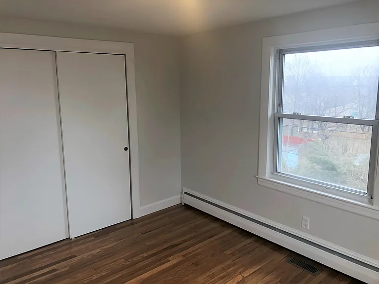 98 Moreland St S #2 — Photo 8