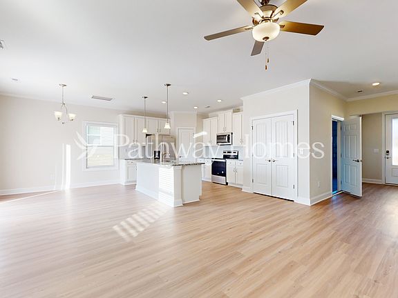 4th image of 206 Susannah St