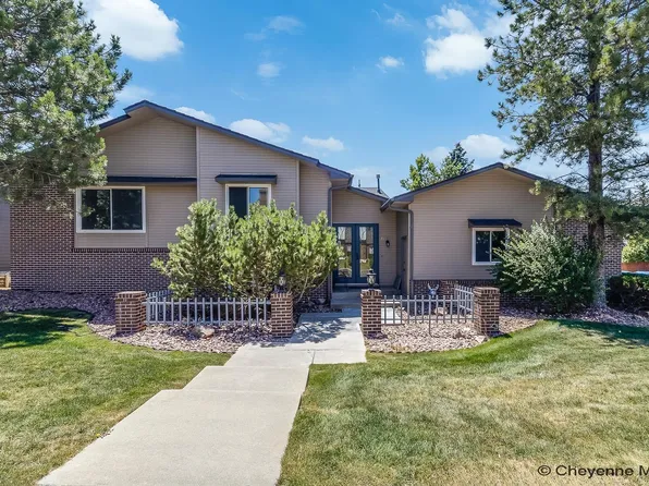 733 Rodeo Ave, Cheyenne, WY 82009
