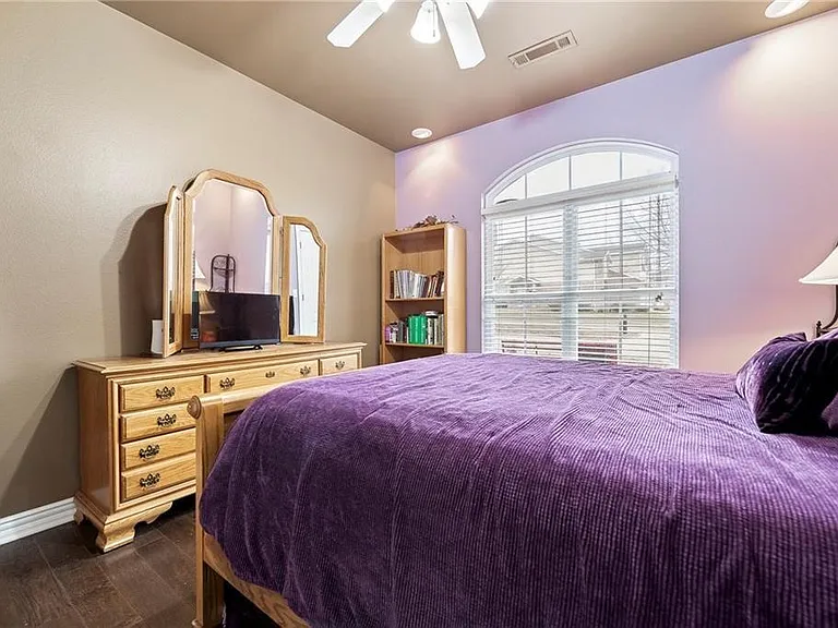 11073 Club House Pkwy — Photo 19