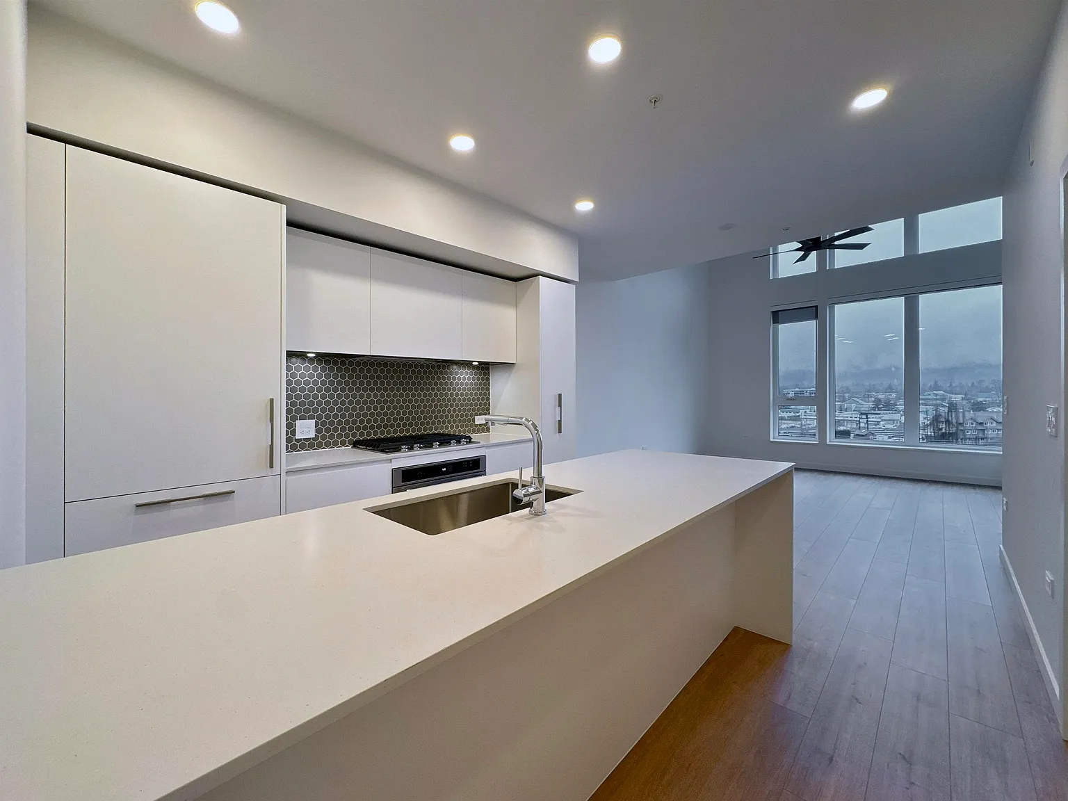 1 bed, 710 sqft, $2,850 — Photo 1
