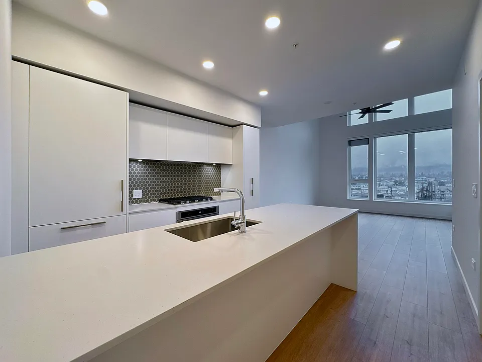 1504 Scott Cres #613