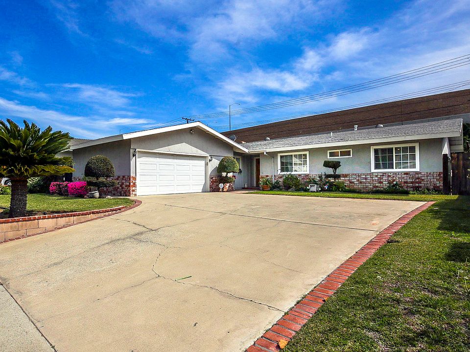 1st image of 20928 Moonlake St