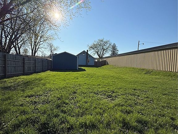 3rd image of 1748 S Lawn Ave