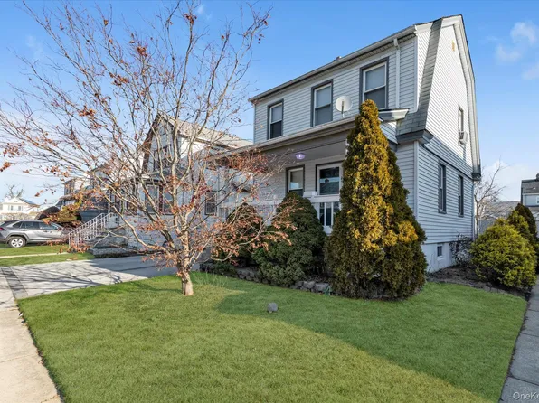 15 Eton Street, Valley Stream, NY 11581