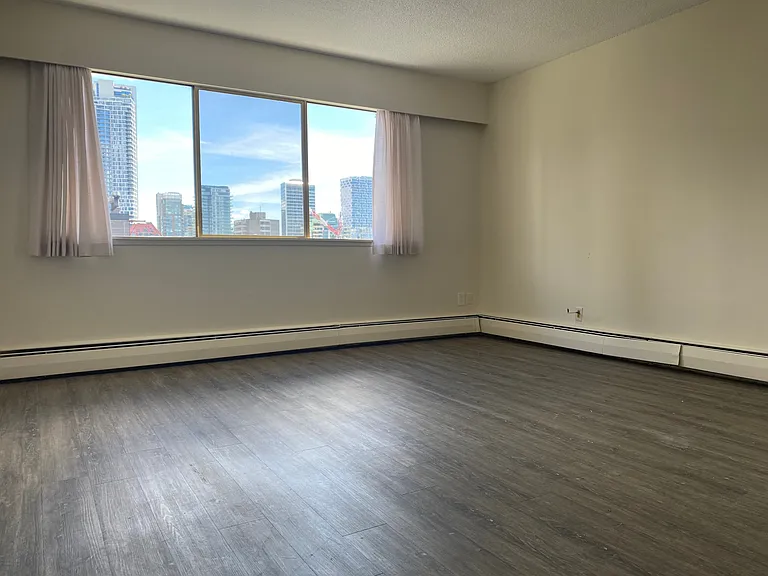1250 Bute St — Photo 17