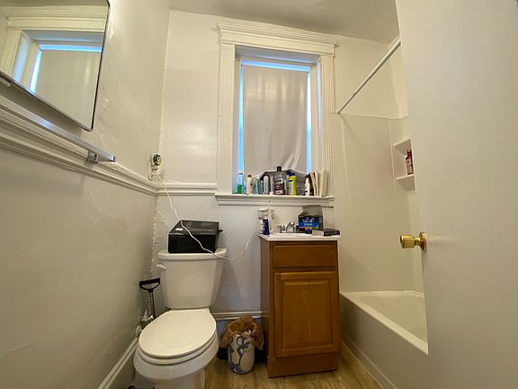5th image of 1334 Commonwealth Ave APT 30