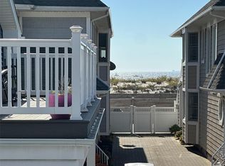 18 Louisiana St, Long Beach, NY 11561