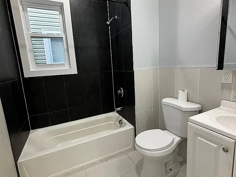 1 bed, 800 sqft, $1,250 — Photo 3