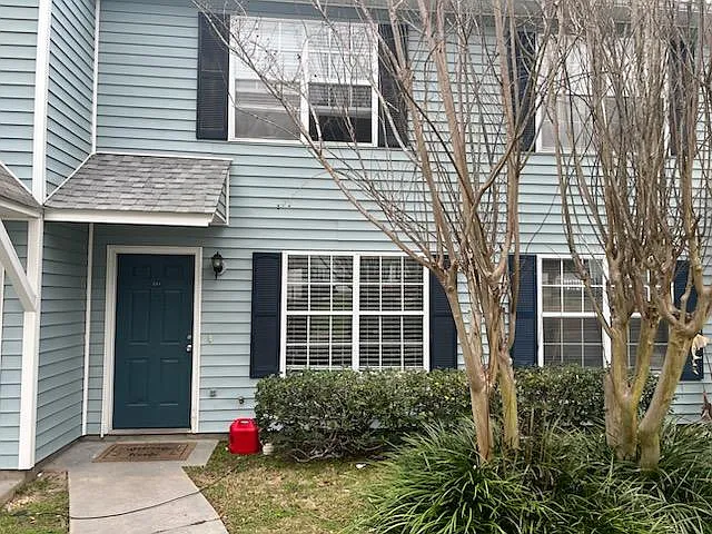 694 Timberwood Cir E #694 — Photo 1
