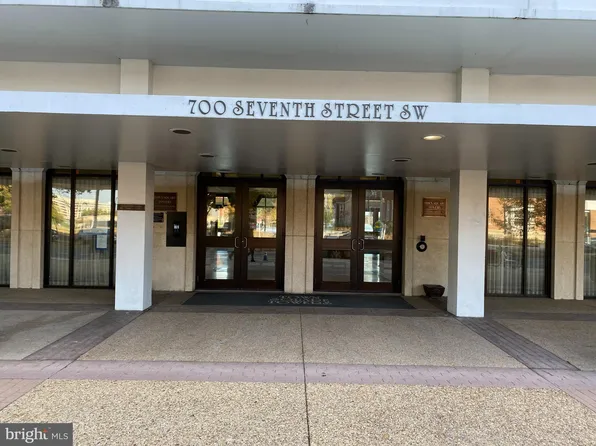 700 7th St SW APT P226, Washington, DC 20024