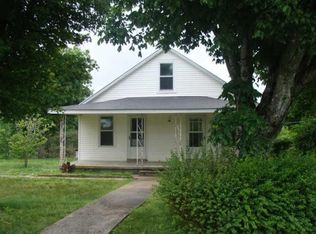 18 Clifton Rd, Lawrenceburg, TN 38464