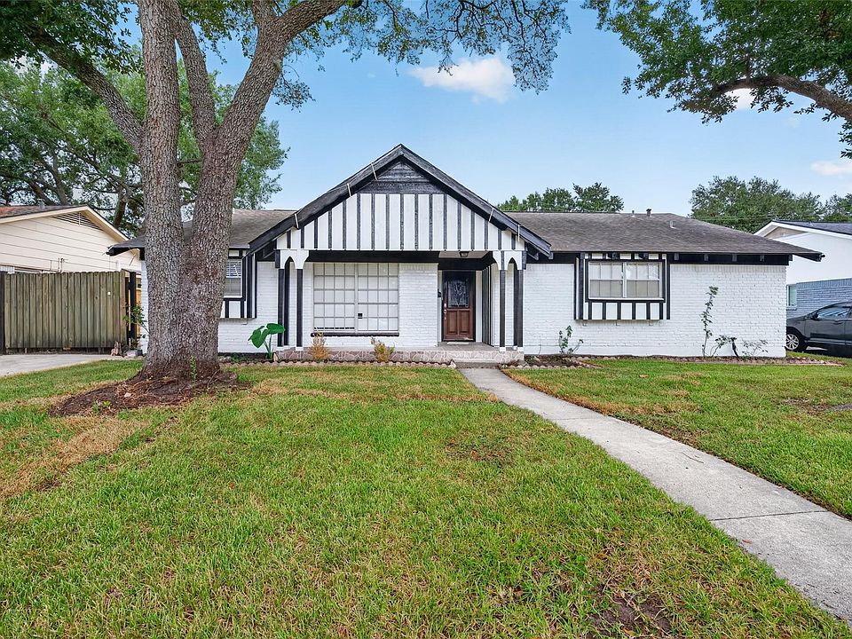 1st image of 6038 Cartagena St
