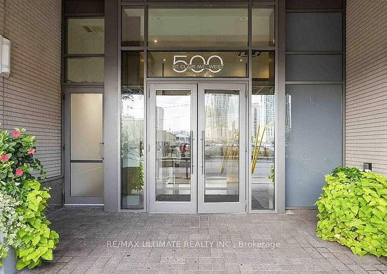 500 Saint Clair Ave W #605 — Photo 1